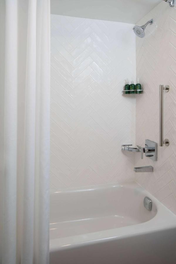 Sonesta Simply Suites Falls Church Exterior foto